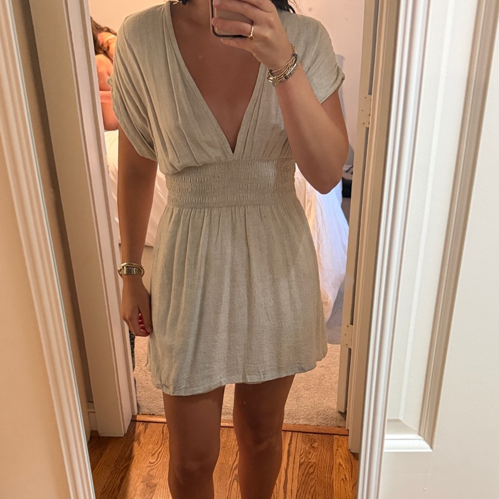 Abercrombie and Fitch Women’s Cream Short V-Neck Smocked Waist Dress